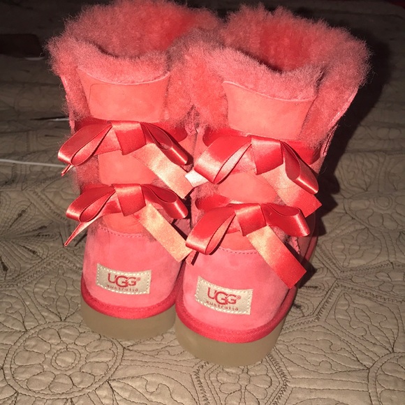 Red Bailey Bow Uggs - Picture 3 of 5